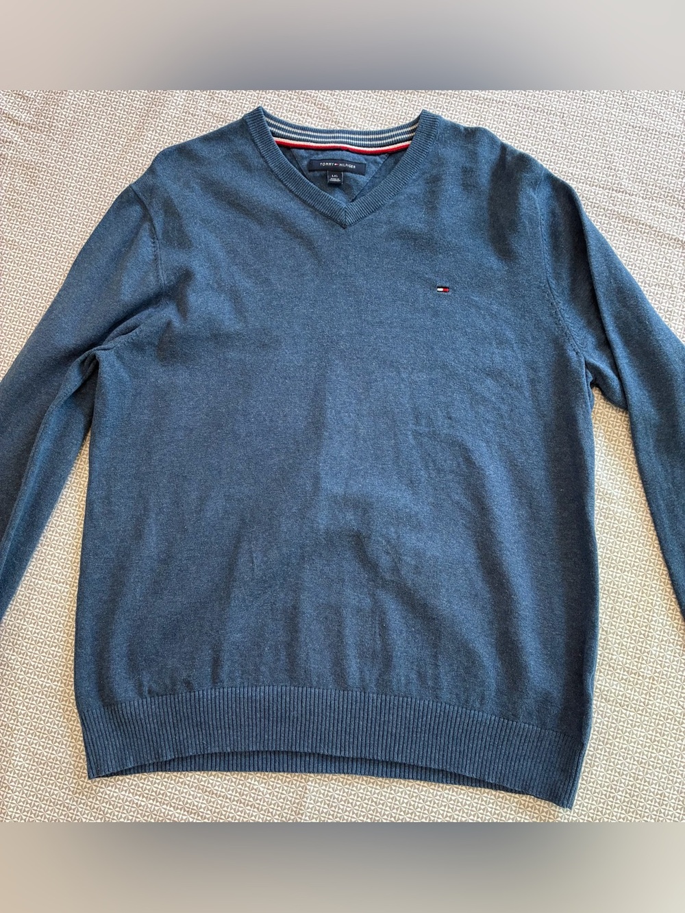 Tommy Hilfiger Men's Navy V-Neck Sweater